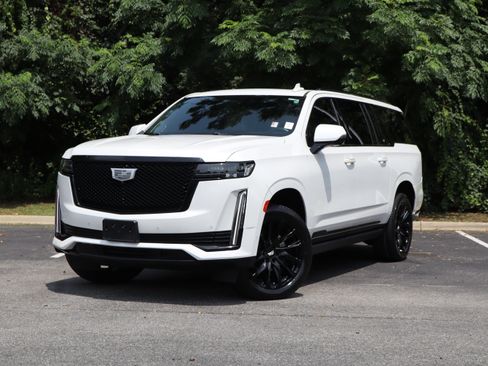Used 2022 Cadillac Escalade ESV Sport w/ Touring Package AWD/4WD image 2