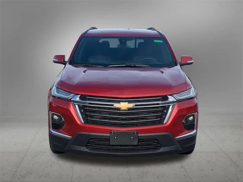 Used 2024 Chevrolet Traverse LT image 9