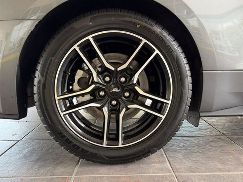 Used 2021 Ford Mustang GT RWD image 28