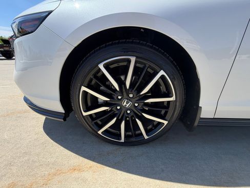 Certified 2025 Honda Accord Touring image 31