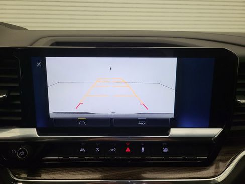 Used 2025 Chevrolet Silverado 1500 LT AWD/4WD image 11