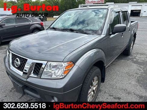 Used 2016 Nissan Frontier SV w/ SV Value Truck Package AWD/4WD image 2