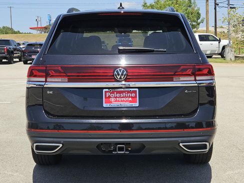 Used 2024 Volkswagen Atlas SE AWD/4WD image 5
