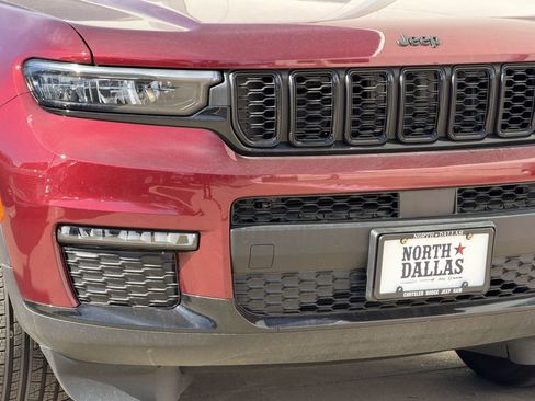 New 2025 Jeep Grand Cherokee L Limited w/ Black Appearance Package image 7