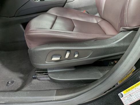 Used 2022 Cadillac XT6 Premium Luxury AWD/4WD image 16