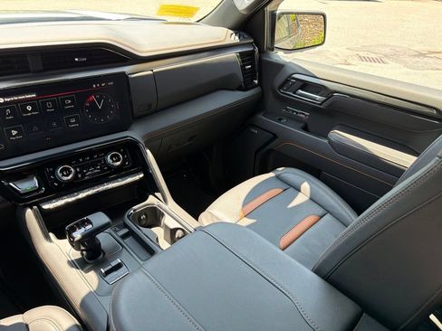 Used 2026 GMC Sierra 1500 AT4 w/ AT4 Preferred Package AWD/4WD image 29