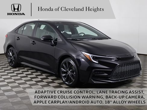 Used 2025 Toyota Corolla SE FWD image 1