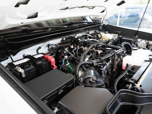 Used 2024 Toyota Tacoma SR5 image 31