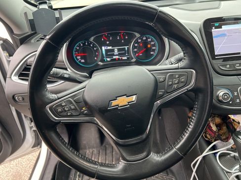 Used 2016 Chevrolet Malibu LT w/ Leather Package image 5