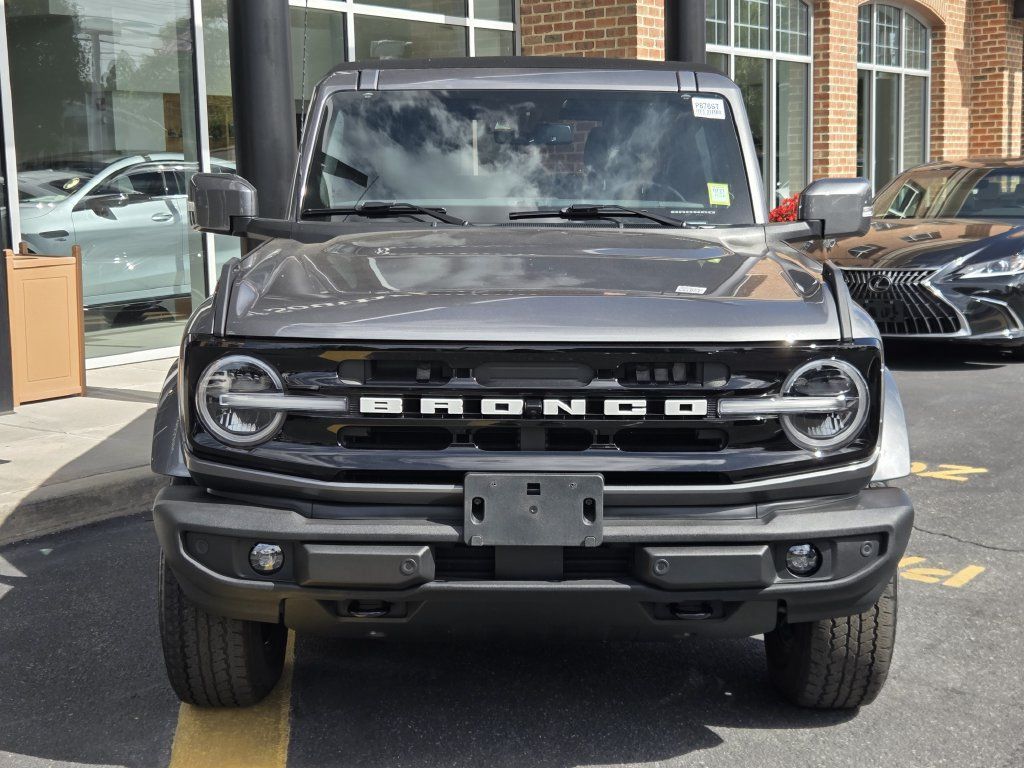 Used 2022 Ford Bronco Outer Banks AWD/4WD image 5