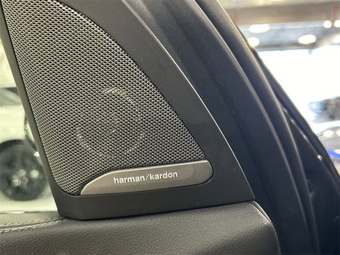 Used 2023 BMW X5 xDrive40i w/ M Sport Package image 21