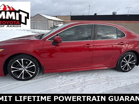 Used 2019 Toyota Camry SE image 2
