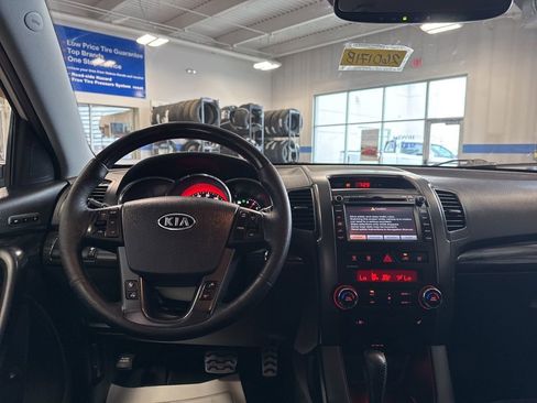 Used 2012 Kia Sorento SX FWD image 10