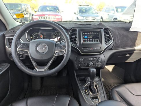 Used 2021 Jeep Cherokee Latitude Plus image 15
