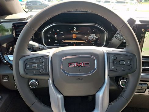New 2026 GMC Sierra 1500 SLE w/ Preferred Package AWD/4WD image 13