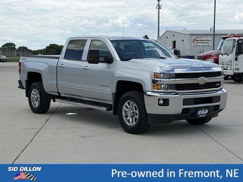 Used 2016 Chevrolet Silverado 2500 LT w/ LT Convenience Package AWD/4WD image 2