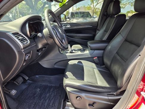 Used 2020 Jeep Grand Cherokee Limited AWD/4WD image 14