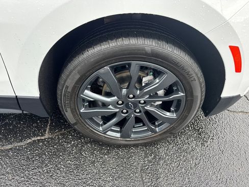 Used 2023 Chevrolet Equinox RS image 13