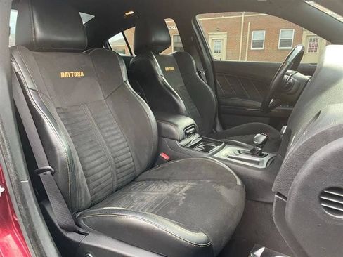 Used 2018 Dodge Charger R/T RWD image 11