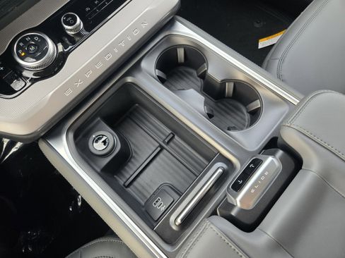 New 2026 Ford Expedition Max Active image 14