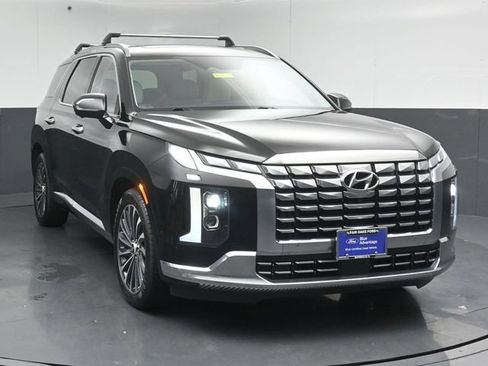 Used 2025 Hyundai Palisade Calligraphy AWD/4WD image 2