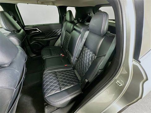 Used 2023 Mitsubishi Outlander SEL image 33