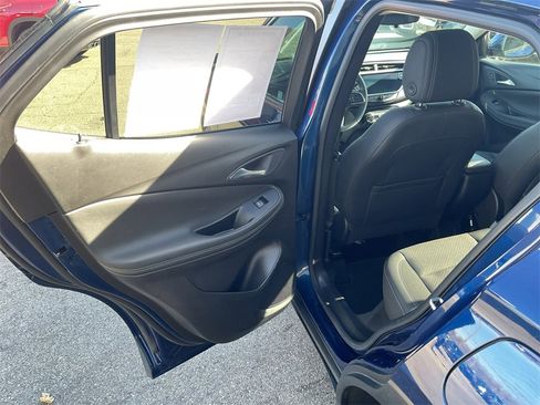 Used 2023 Buick Encore GX Select image 17