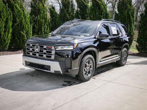 New 2026 Honda Pilot TrailSport image 5