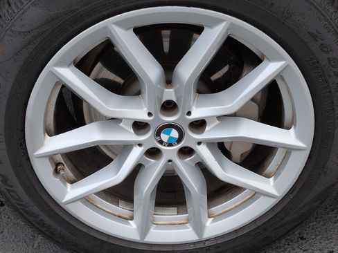 Used 2022 BMW X5 xDrive40i w/ Premium Package AWD/4WD image 13