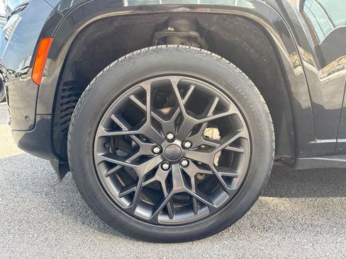 Used 2025 Jeep Grand Cherokee Summit AWD/4WD image 20