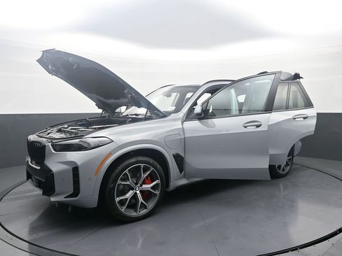 New 2026 BMW X5 xDrive50e w/ Executive Package image 43