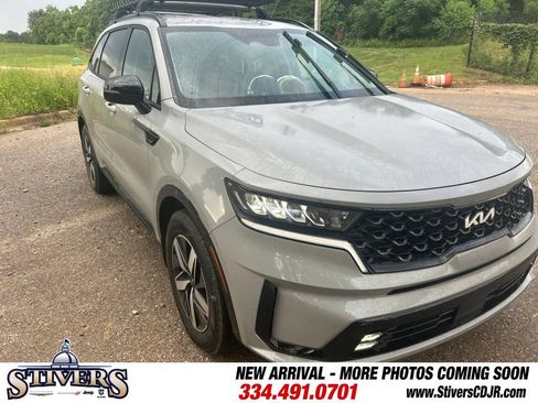 Used 2023 Kia Sorento EX FWD image 1