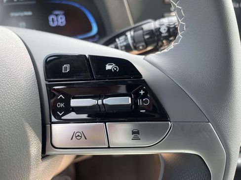 New 2026 Hyundai Elantra SEL Sport Premium FWD image 16