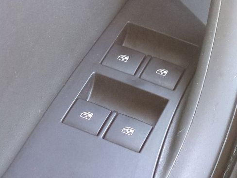 Used 2016 Buick Cascada Premium image 23