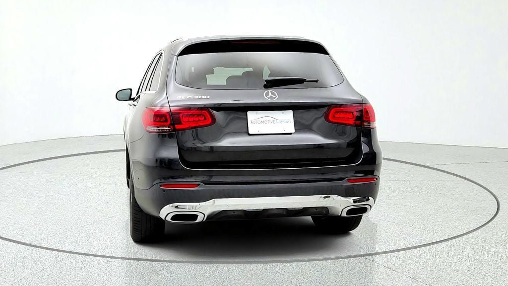 Used 2022 Mercedes-Benz GLC 300 image 6