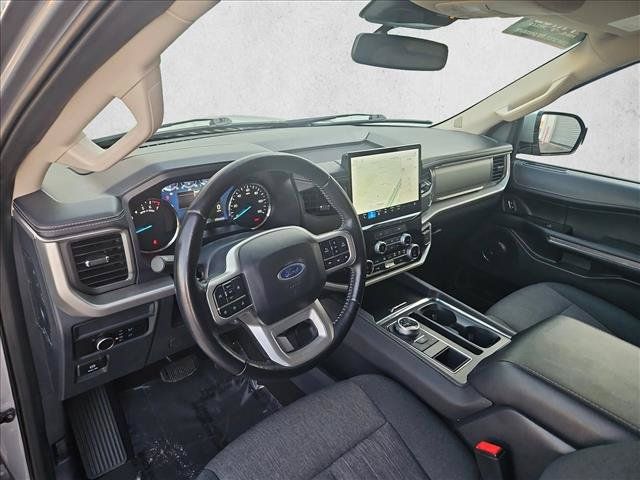 Used 2024 Ford Expedition XLT RWD image 10