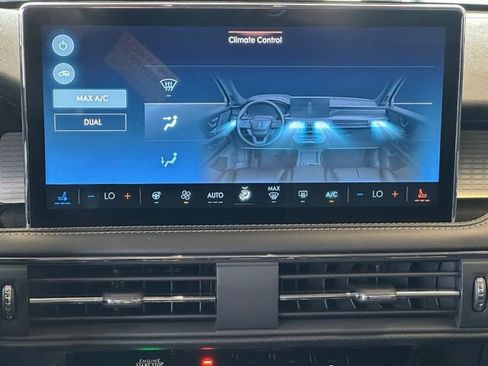 Used 2025 Lincoln Corsair FWD w/ Equipment Group 101A image 15