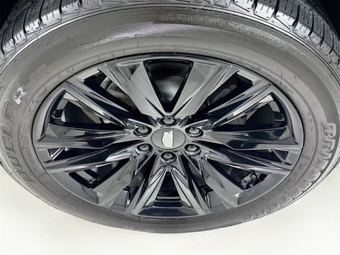 Used 2022 Cadillac Escalade ESV Sport w/ Touring Package image 34