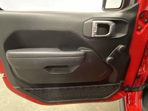 Used 2024 Jeep Wrangler Sport image 13