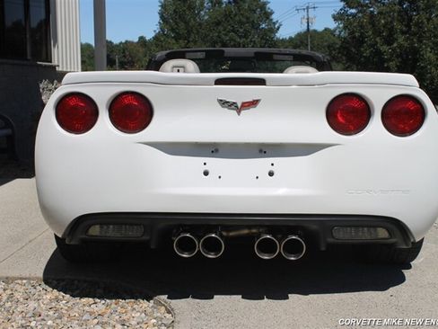 Used 2007 Chevrolet Corvette Convertible w/ Preferred Equipment Group RWD image 15