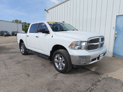 Used 2016 RAM 1500 Big Horn AWD/4WD image 2