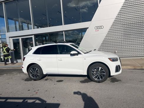 Used 2023 Audi Q5 2.0T Premium Plus w/ Premium Plus Package image 13