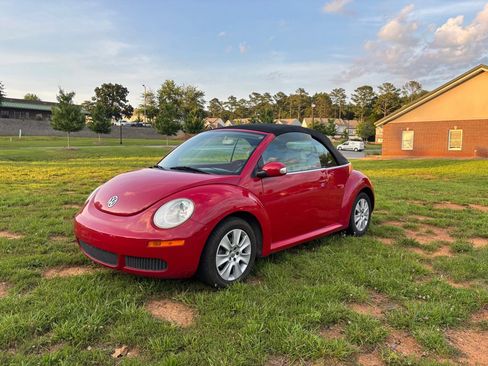 Used 2009 Volkswagen Beetle S image 16