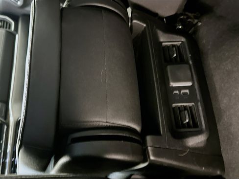 Used 2024 GMC Sierra 1500 Elevation image 27