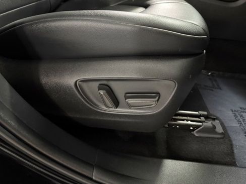 Used 2022 Toyota Highlander XLE image 26