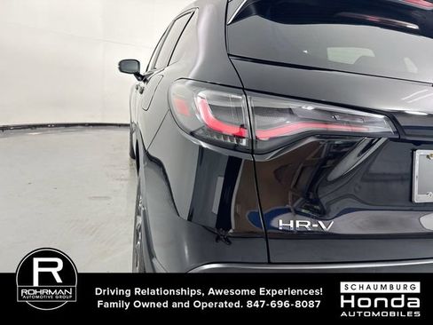 Used 2025 Honda HR-V Sport image 31