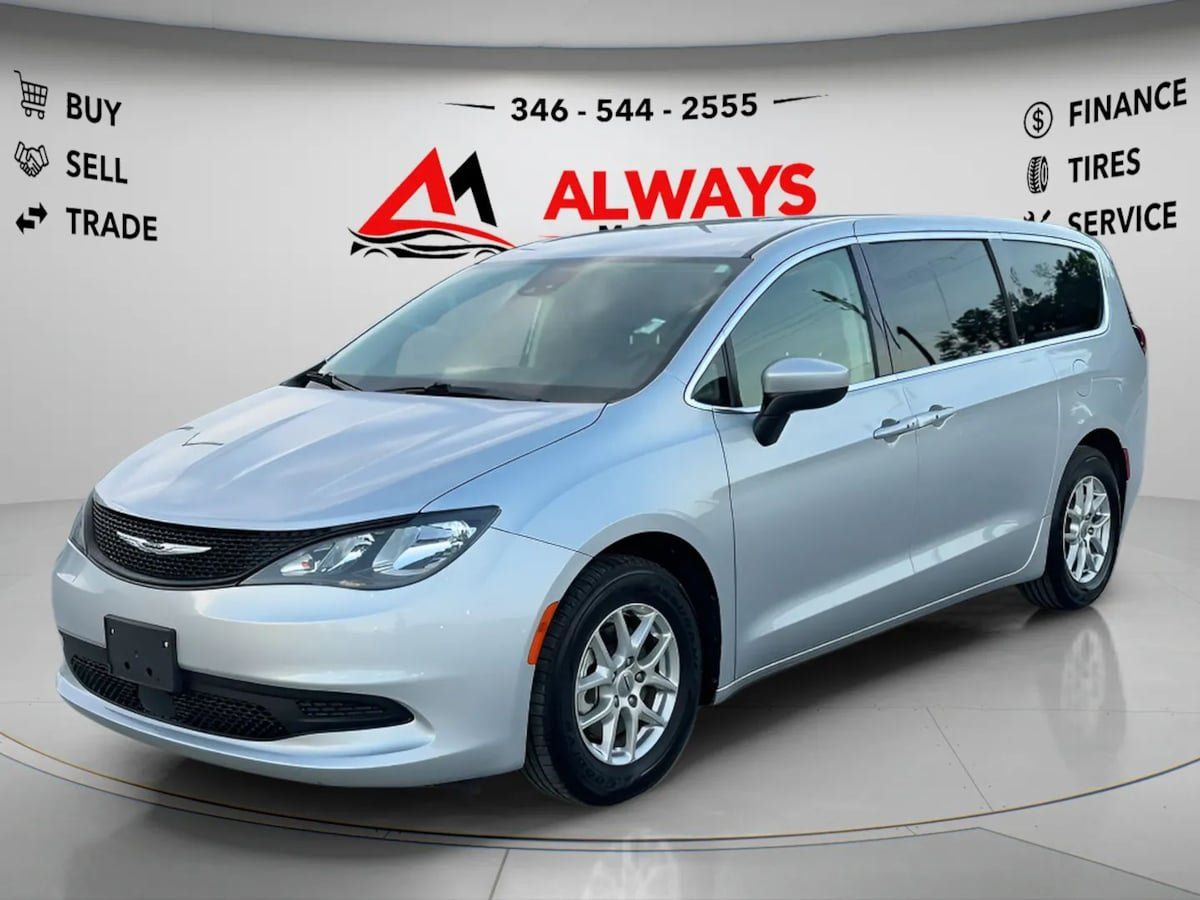 Used 2023 Chrysler Voyager LX FWD image 1