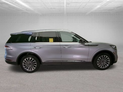Used 2024 Lincoln Aviator Reserve w/ Equipment Group 201A AWD/4WD image 10