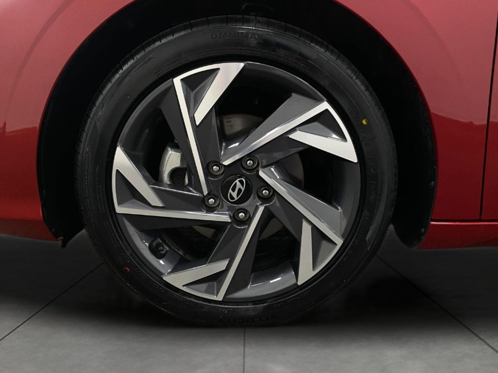Certified 2025 Hyundai Elantra SEL FWD image 11
