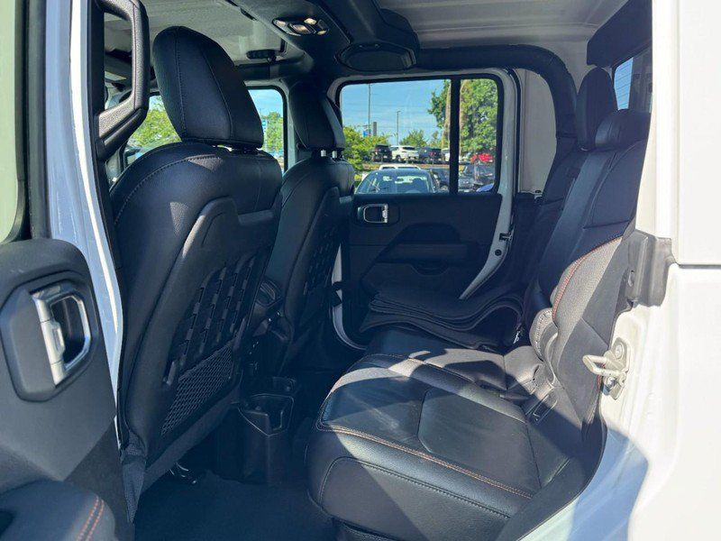 Used 2023 Jeep Gladiator Mojave w/ LED Lighting Group AWD/4WD image 10